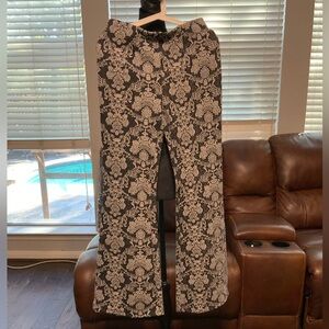 Black and White Floral Patterned Pants